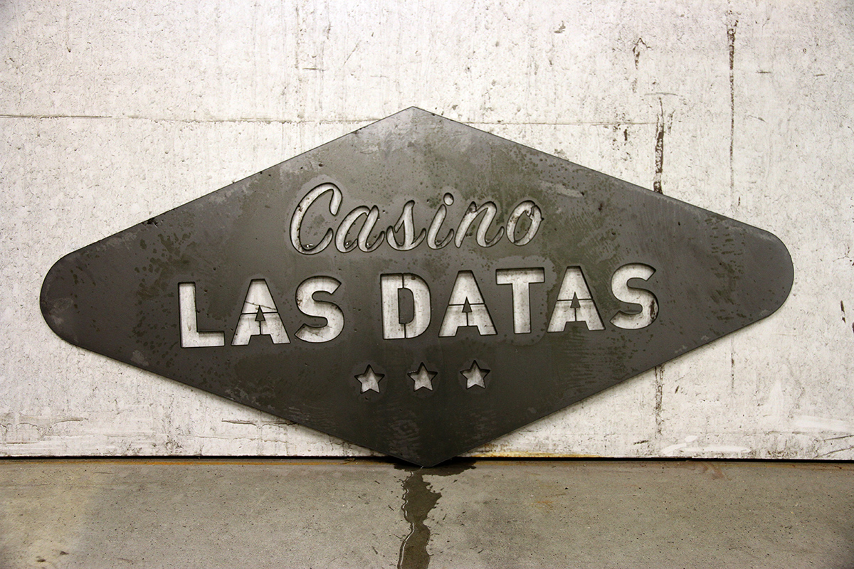 Enseigne Casino Las Datas après fabrication à la découpe à jet d'eau 